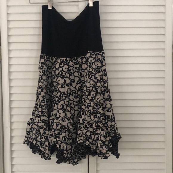 CAbi reversible Polka Dot/Bow Skirt SUPER CUTE!! - Picture 1 of 9